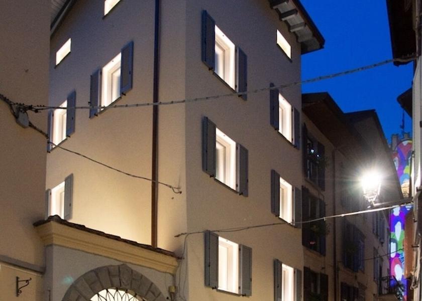 Lombardy Lovere Primary image