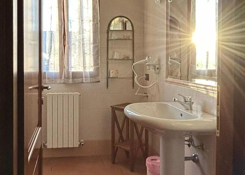 Emilia-Romagna Castelfranco Emilia Bathroom