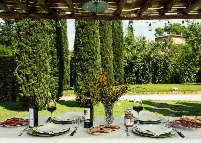 Tuscany Lucignano Barbeque