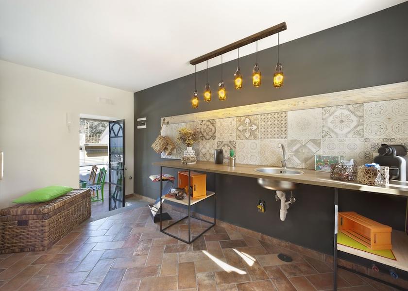 Campania Meta Living Area