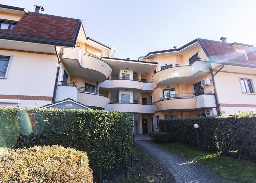 Lombardy Vizzola Ticino Room