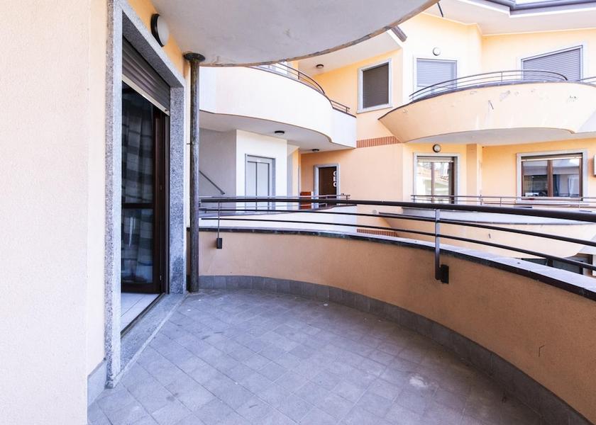 Lombardy Vizzola Ticino Room