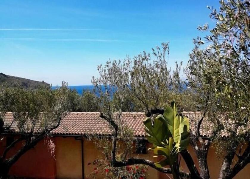 Campania Centola Property Grounds