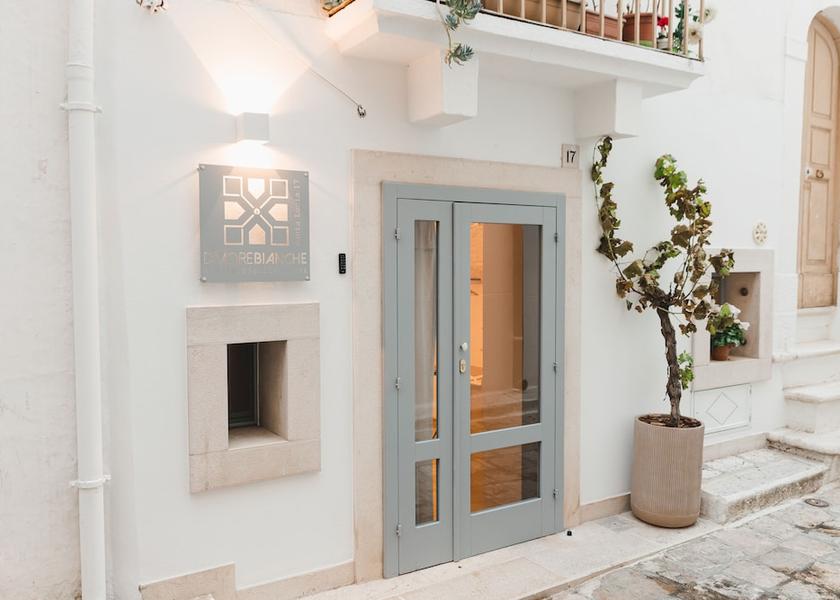 Puglia Putignano Facade