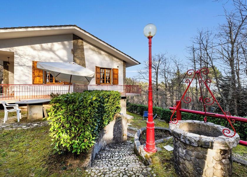 Tuscany Marliana Property Grounds