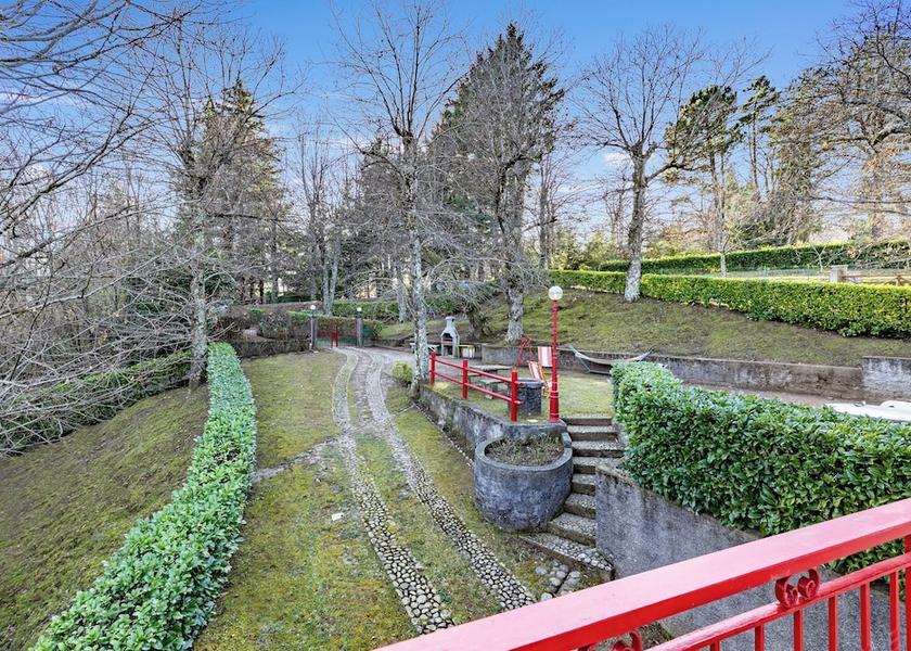 Tuscany Marliana Property Grounds
