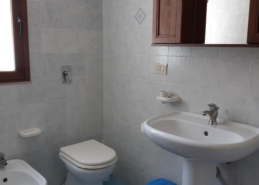 Sicily Lampedusa Bathroom