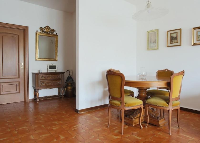 Lombardy San Fermo della Battaglia Room