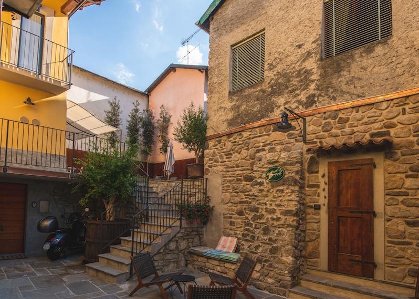 Lombardy Oliveto Lario Courtyard
