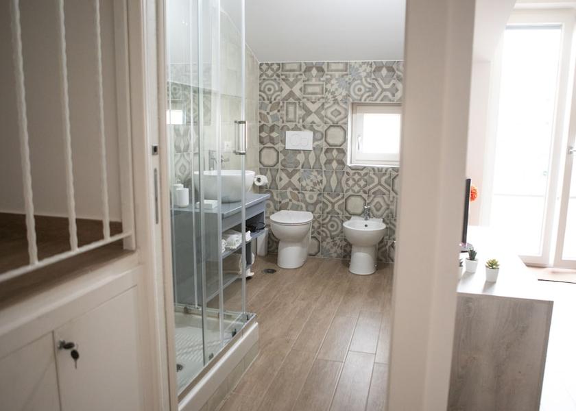 Campania Pimonte Bathroom