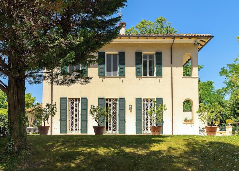 Marche Fano Exterior Detail