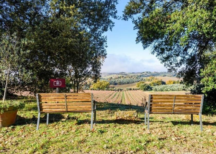 Tuscany Trequanda Property Grounds