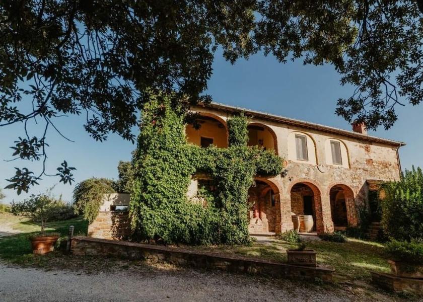 Tuscany Trequanda Exterior Detail