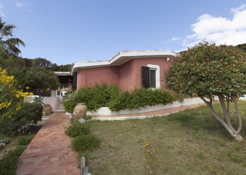 Sardinia Maracalagonis Exterior Detail