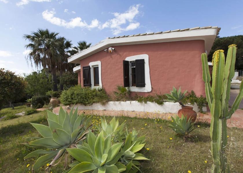 Sardinia Maracalagonis Exterior Detail