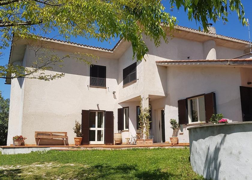 Lazio Tarano Exterior Detail