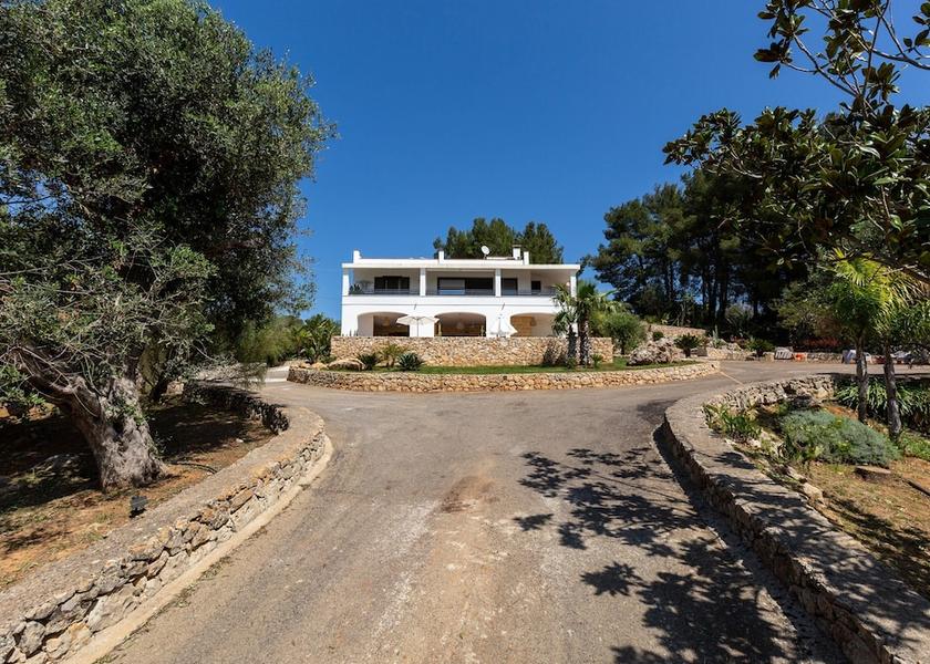 Puglia Parabita Entrance