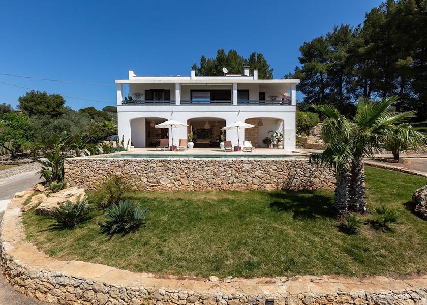 Puglia Parabita Facade