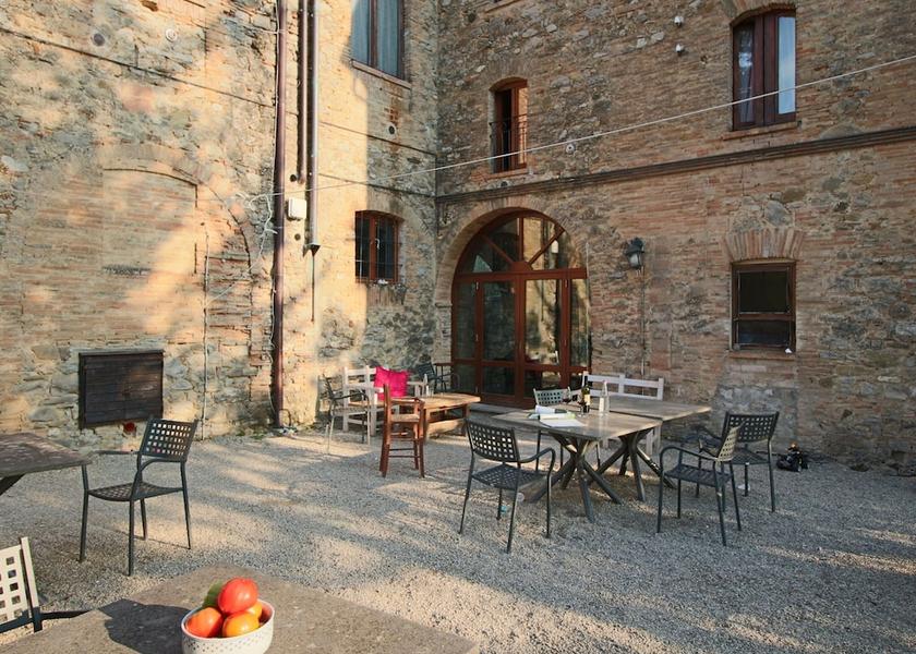 Umbria Umbertide Dining Area