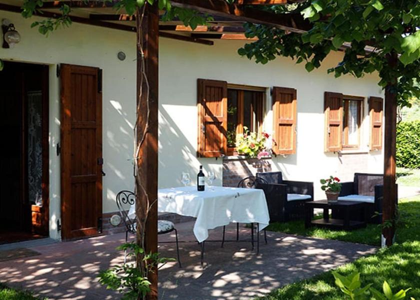 Umbria Monte Santa Maria Tiberina Dining Area