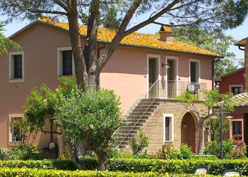 Tuscany Castagneto Carducci Exterior Detail
