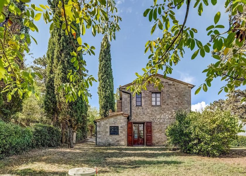 Tuscany San Casciano dei Bagni Exterior Detail