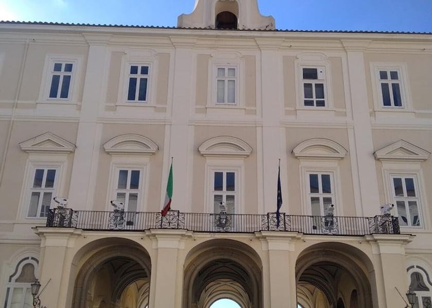 Campania Portici Exterior Detail