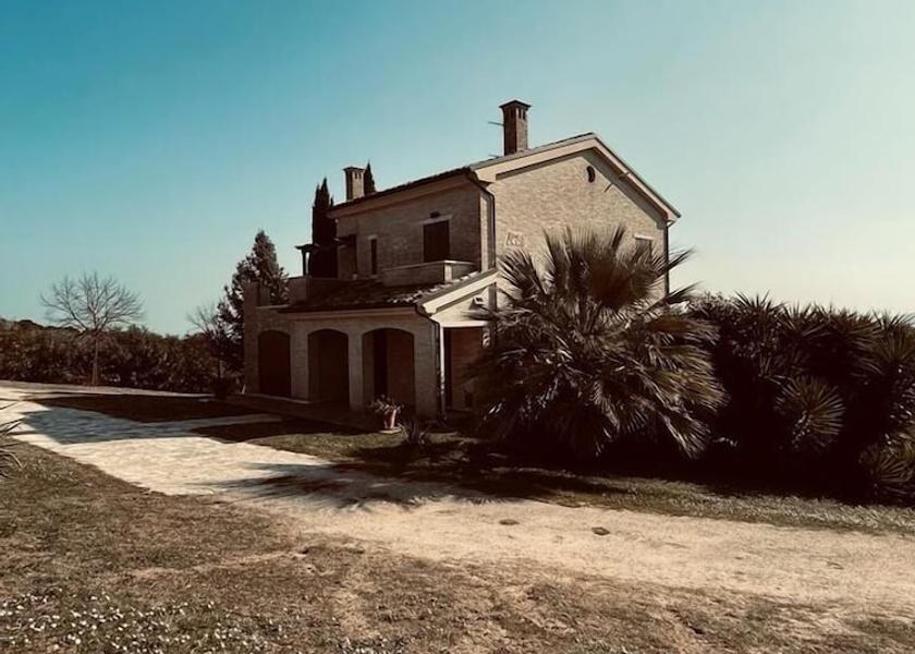 Marche Porto Sant'Elpidio Facade