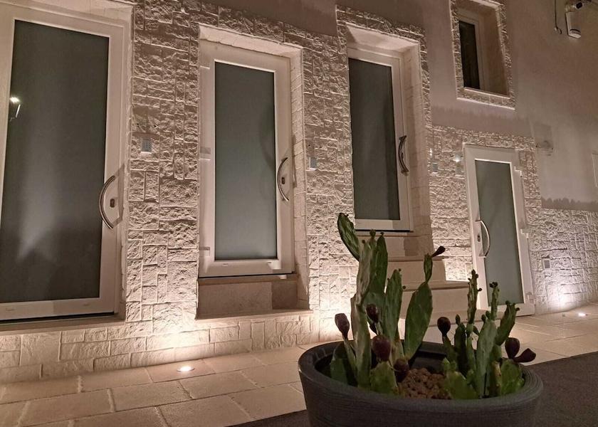 Puglia Grottaglie Exterior Detail