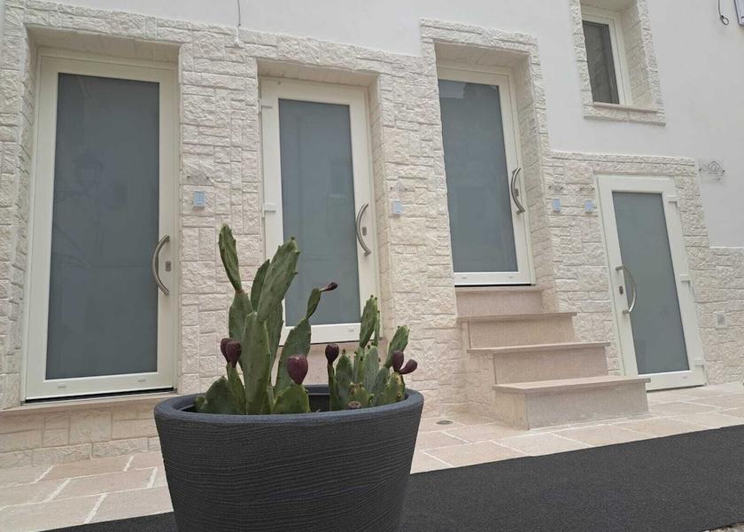 Puglia Grottaglie Exterior Detail