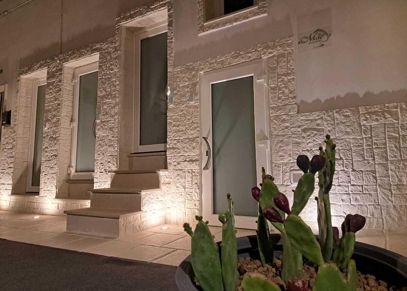 Puglia Grottaglie Exterior Detail
