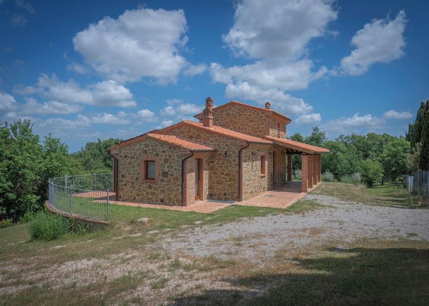 Tuscany Sinalunga Front of property