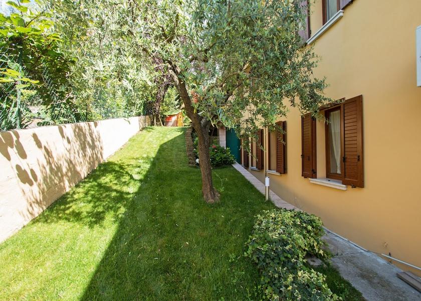 Lombardy Soiano del Lago Garden