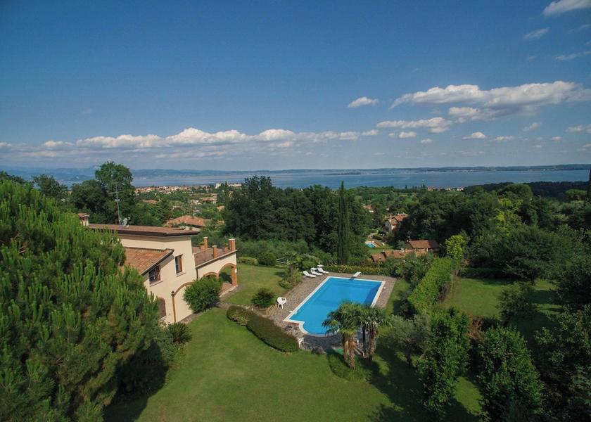 Lombardy Soiano del Lago Exterior Detail