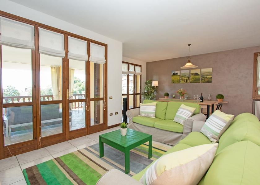 Lombardy Soiano del Lago Living Area