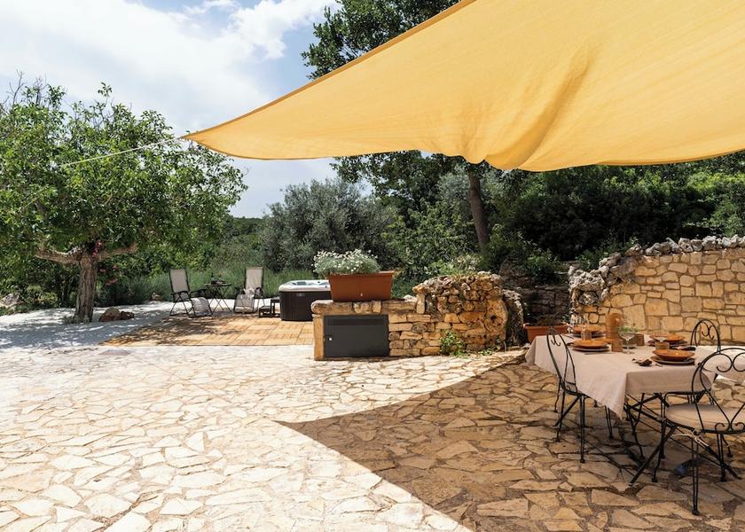 Puglia Noci In-Room Dining