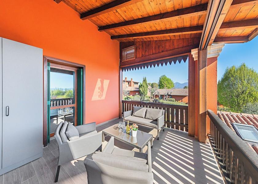 Lombardy Soiano del Lago Exterior Detail