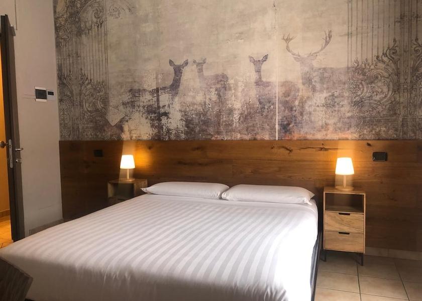 Lombardy Laveno Mombello Room