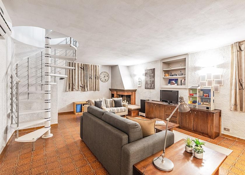 Lombardy Soiano del Lago Living Area