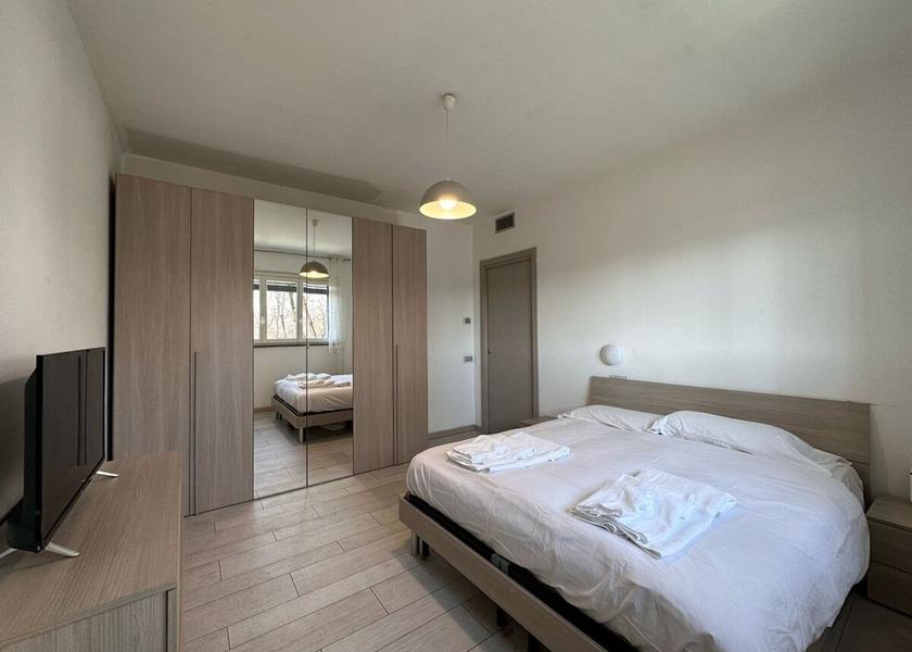 Lombardy Rozzano Room