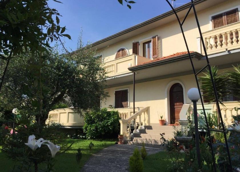 Tuscany Massa Room