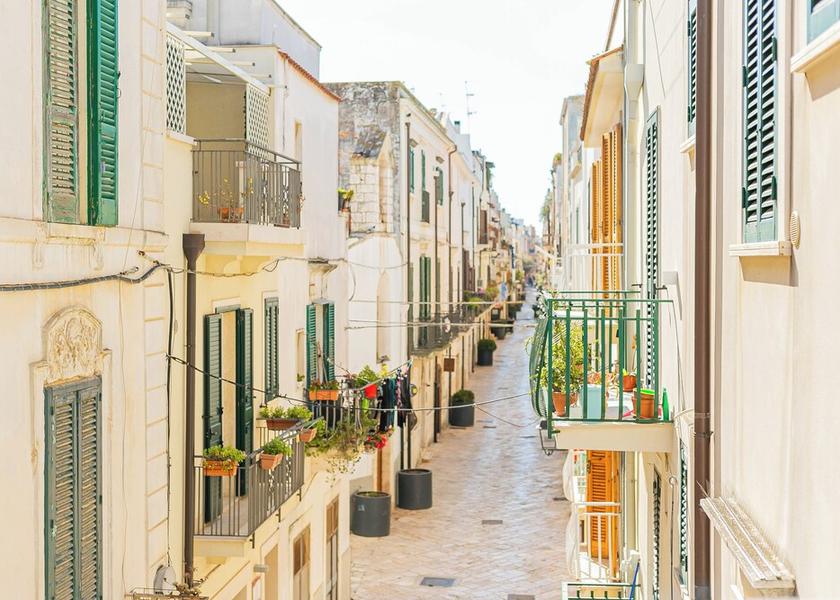 Puglia Conversano Balcony