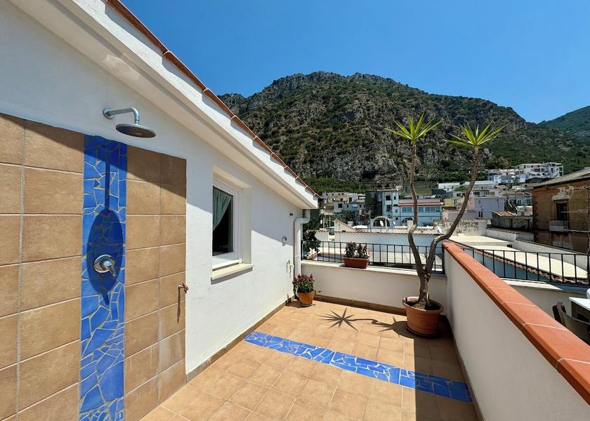 Campania Meta Terrace