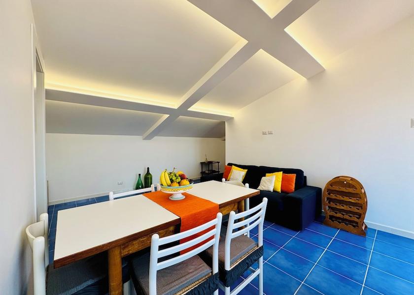 Campania Meta Interior Entrance