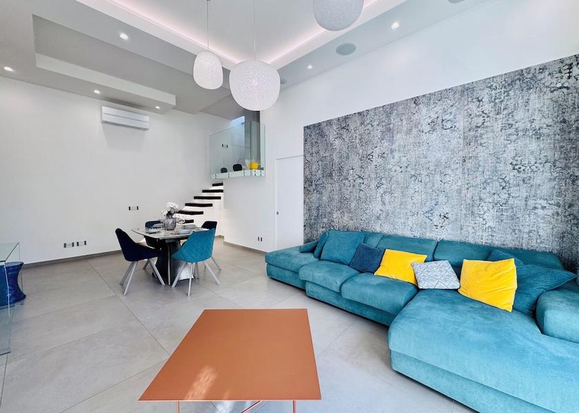 Campania Meta Living Area