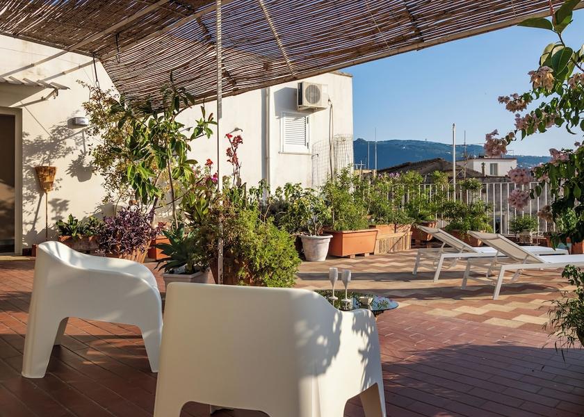 Campania Meta Terrace