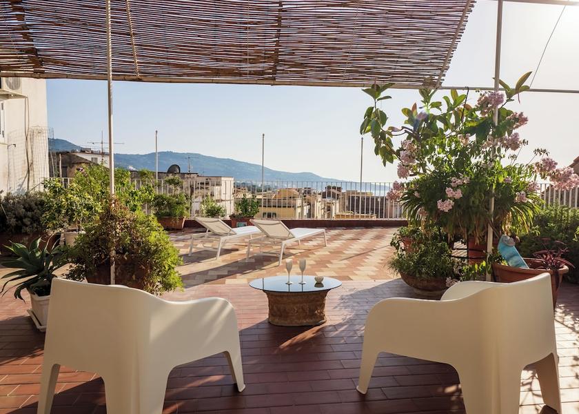 Campania Meta Terrace