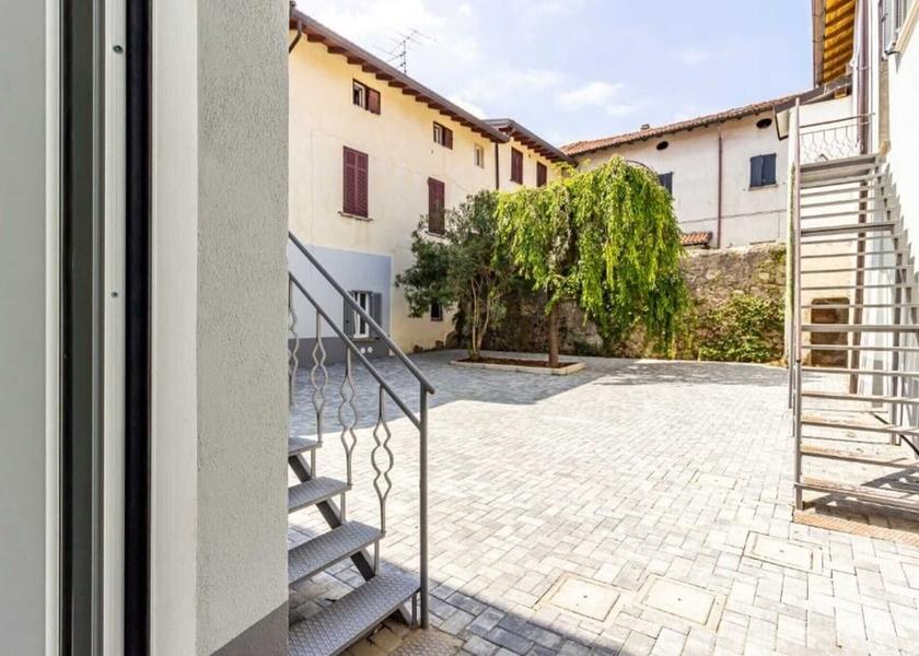 Lombardy San Fermo della Battaglia Interior Entrance