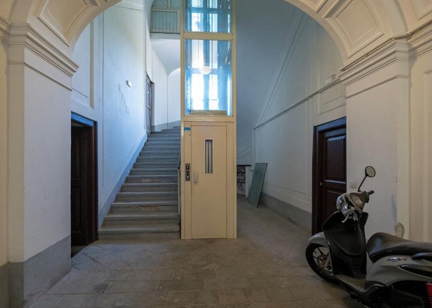 Campania Meta Elevator