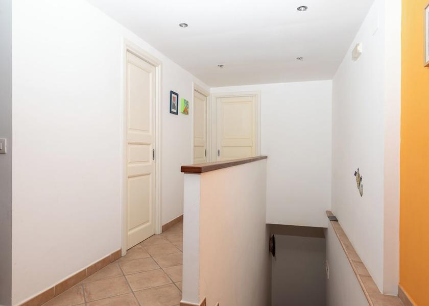 Campania Meta Interior Entrance